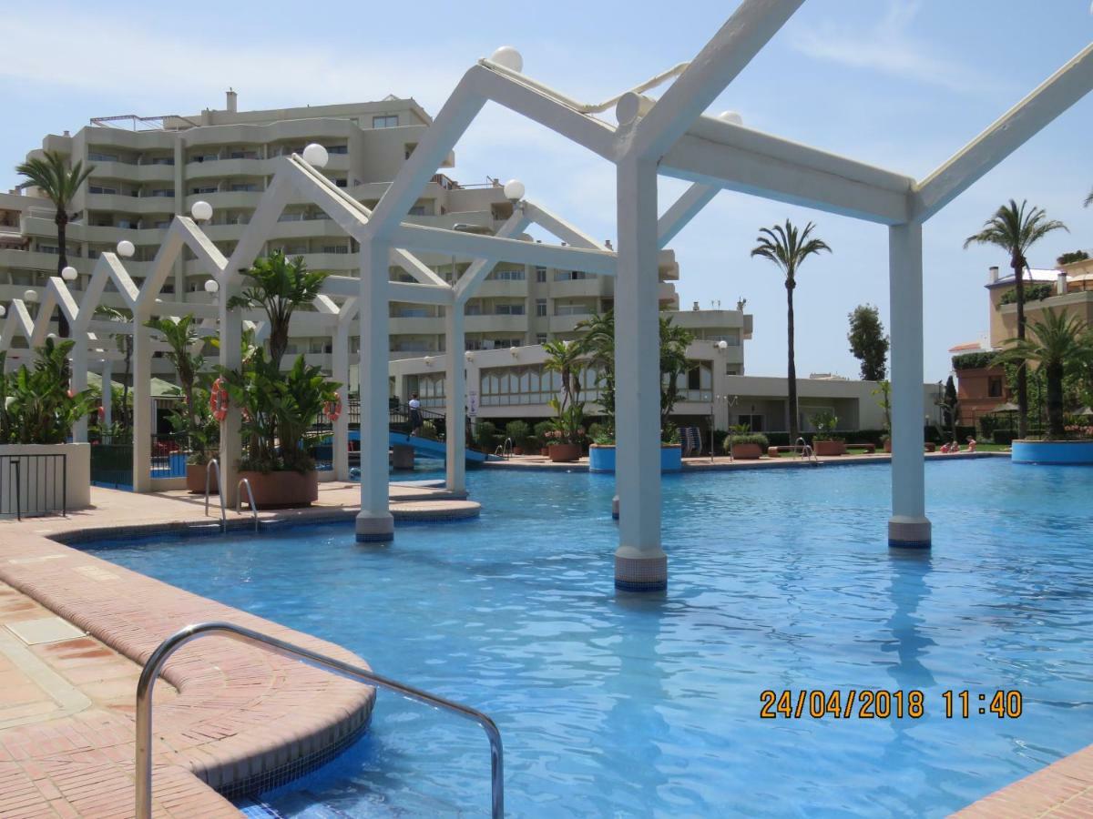 Benal Beach Apartments マラガ エクステリア 写真